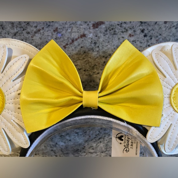 Disney Daisy Floral Minnie Mouse Ears Flowers Headband Spring White Daisy NWT - Picture 3 of 7